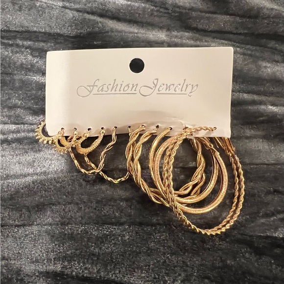 Fashion Jewelry Gold Hoop Earrings Set - Picture 1 of 2